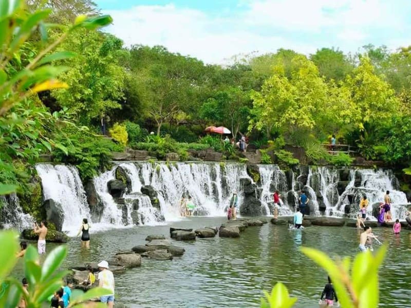 Các điểm tham quan hấp dẫn tại khu vực Bình Châu Các điểm tham quan hấp dẫn tại khu vực Bình Châu